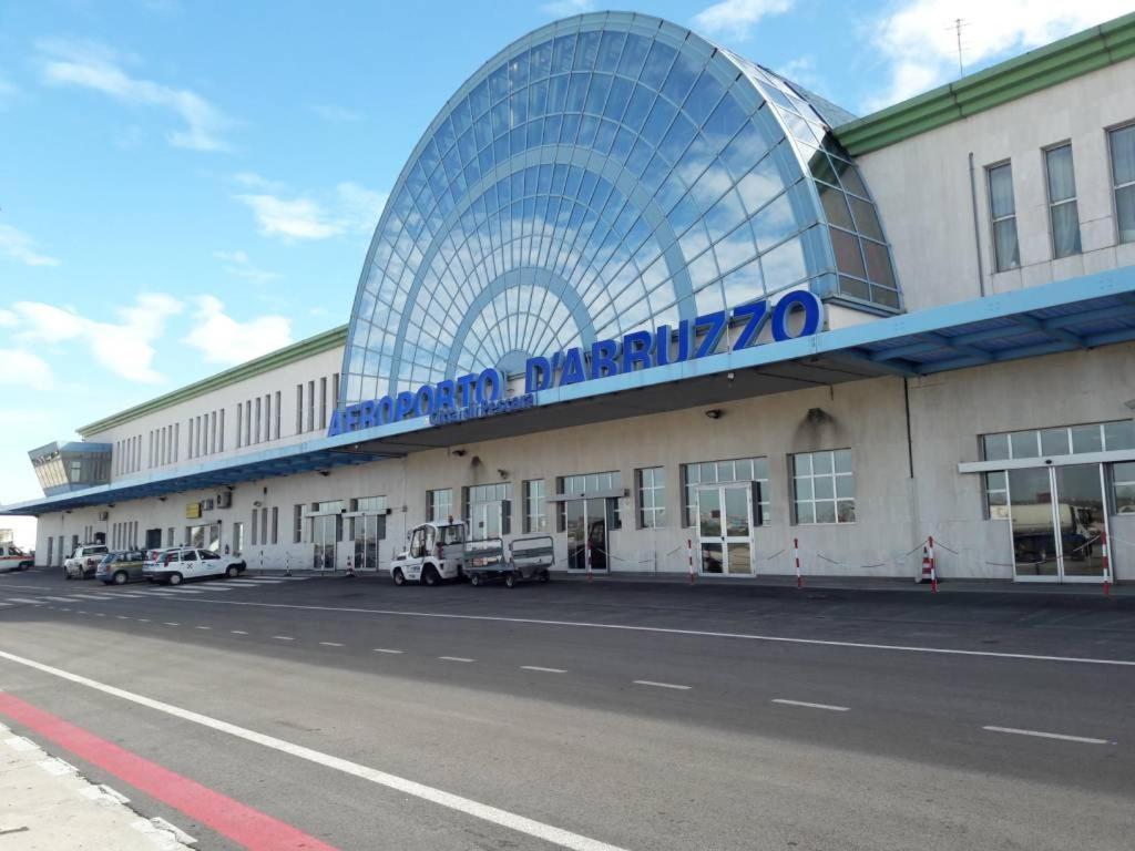 Homeaway Pescara Airport San Giovanni Teatino Exterior photo